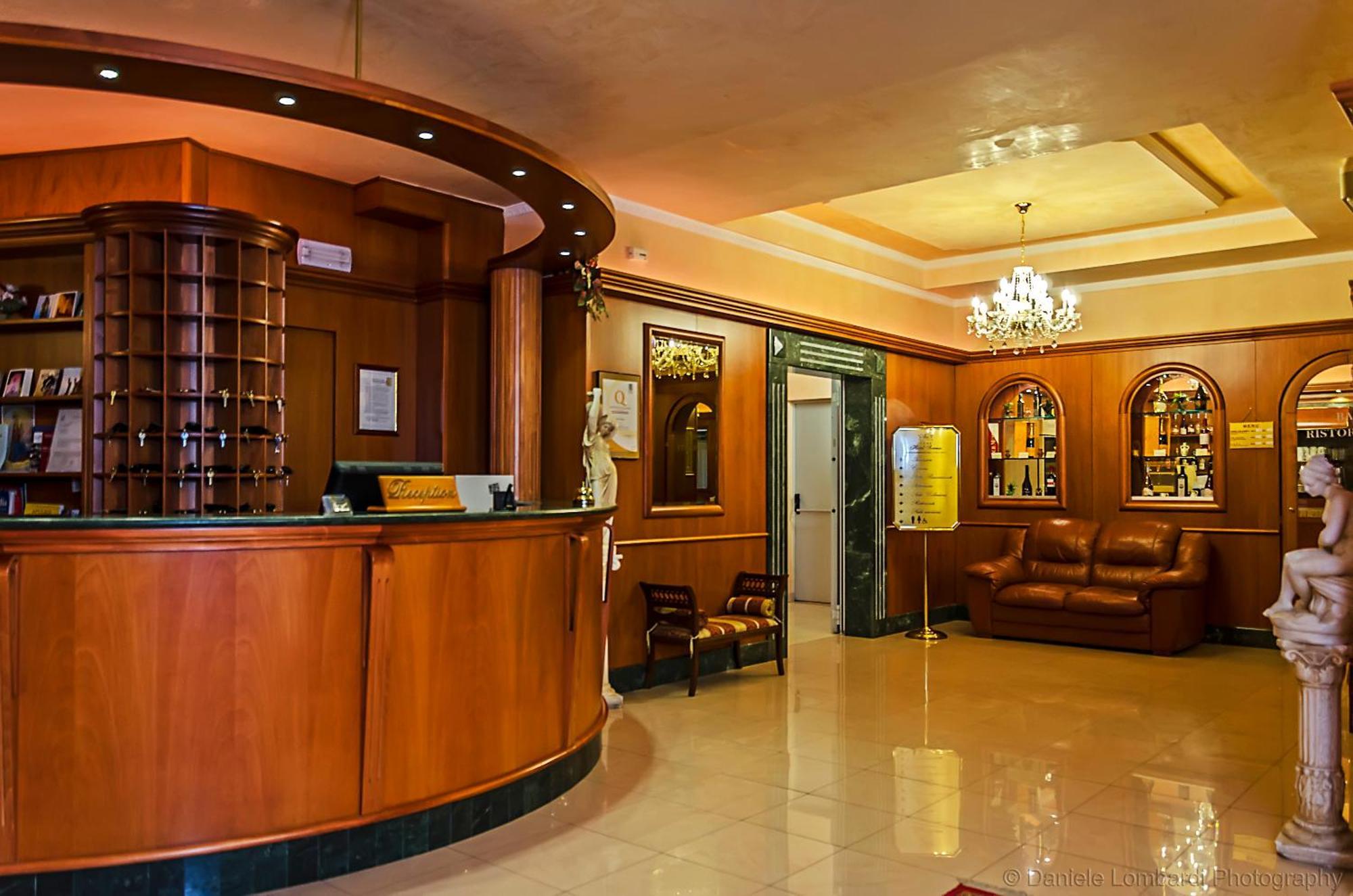 Hotel Sorriso ลูเชรา ภายนอก รูปภาพ